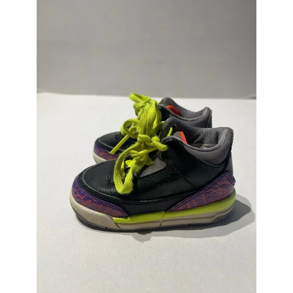 Jordan 3 Retro 832033-039 Black/Atomic Red/Cement Grey/Volt Size 5C